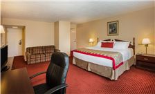 Ramada by Wyndham Ligonier - Deluxe King Room