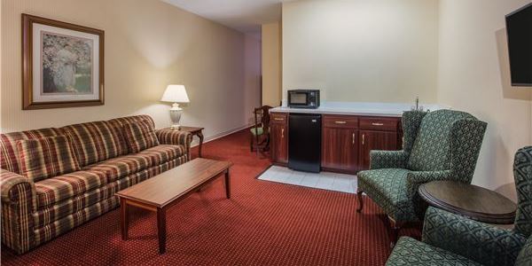 Ramada by Wyndham Ligonier, Pennsylvania Junior Suite Ramada by Wyndham Ligonier, Pennsylvania Junior Suite